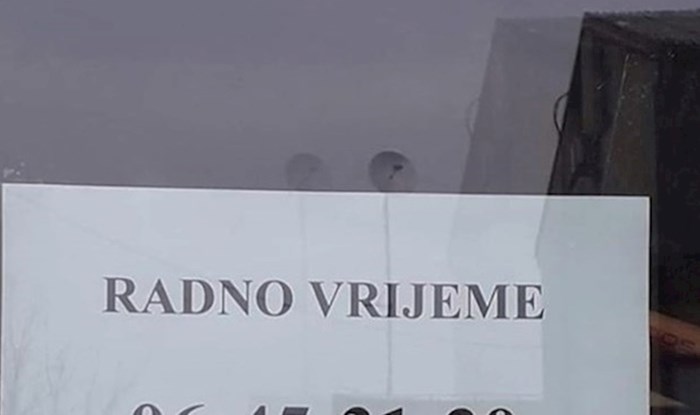 Kupce na ulazu u dućan dočekala čudna obavijest: "Kakvo je ovo radno vrijeme?!"