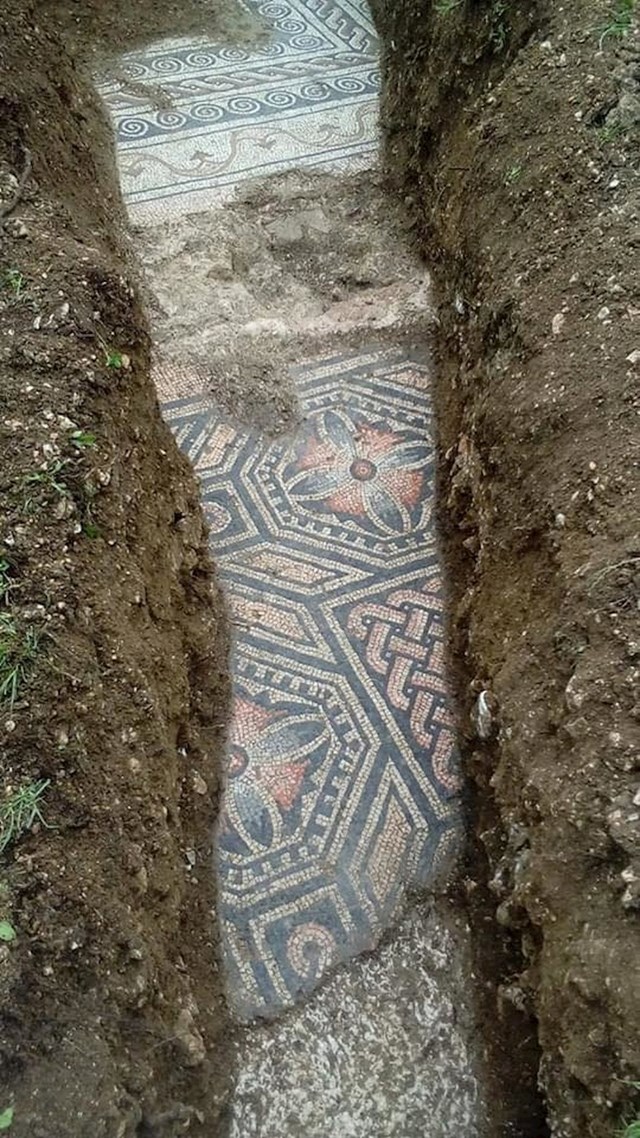 Nedavno je pod zemljom pronađen jedan od najbolje očuvanih starih rimskih mozaika.