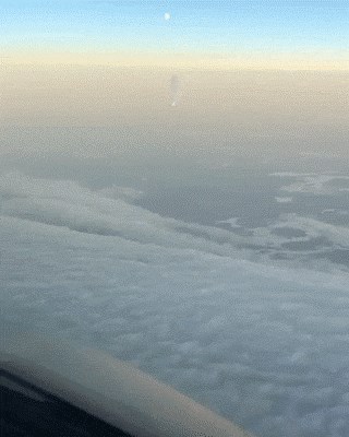 Evo kako izgleda kada ispod aviona u kojem vi putujete proleti još jedan putnički avion