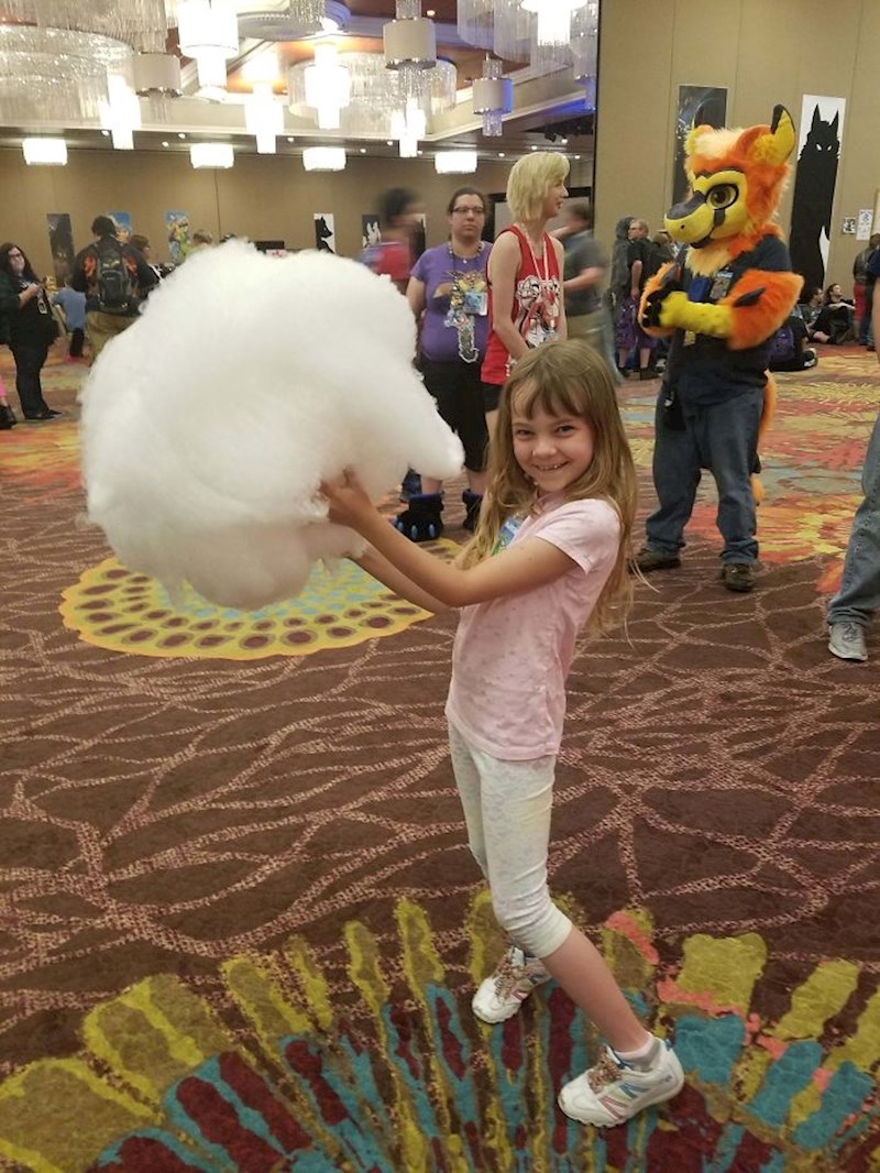 "Prodavačica je mojoj kćeri napravila ogromnu porciju šećerne vate."