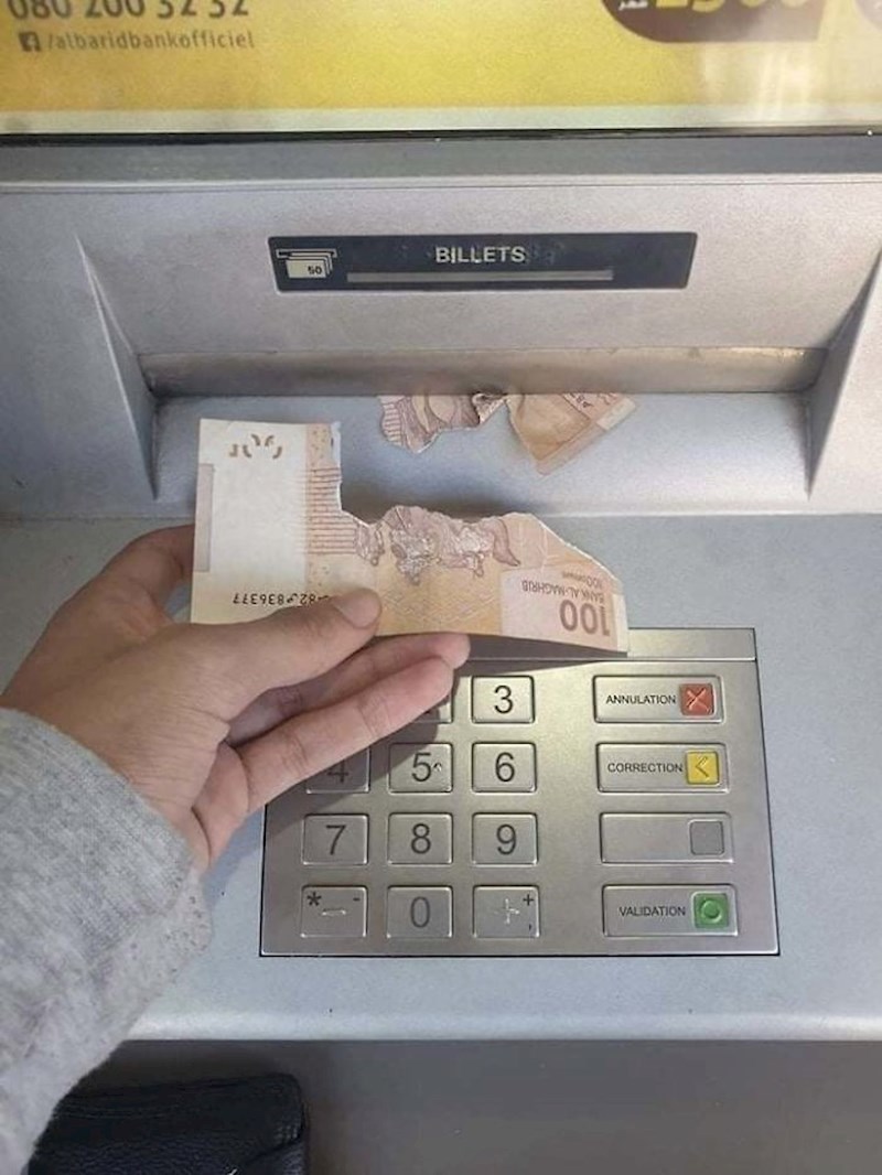 I bankomat je htio uzeti svoj dio novca...