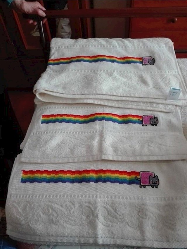 "Baka mi je napravila Nyan Cat ručnike!"