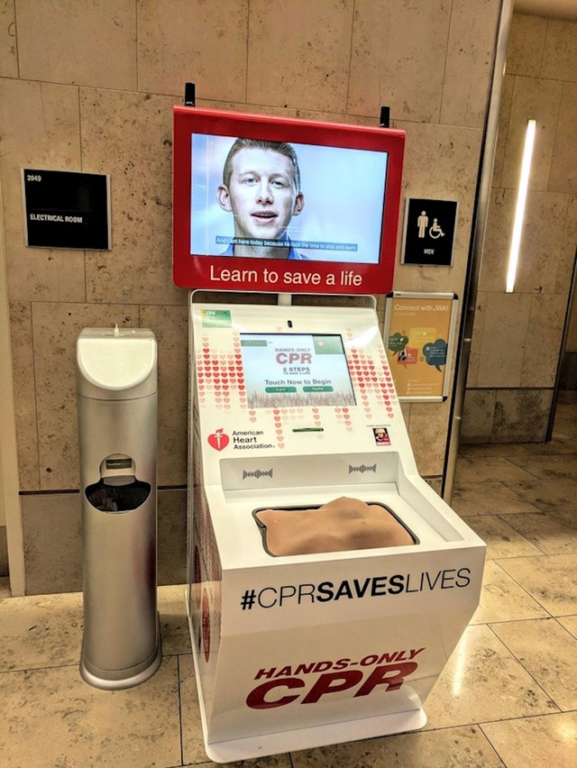 Automat za besplatno učenje prve pomoći