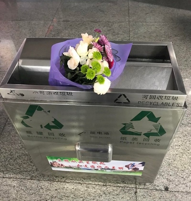 "Ovo sam našao na zračnoj luci, na mjestu gdje ljudi dočekuju članove obitelji, prijatelje, partnere... Netko je doživio veliko razočaranje."