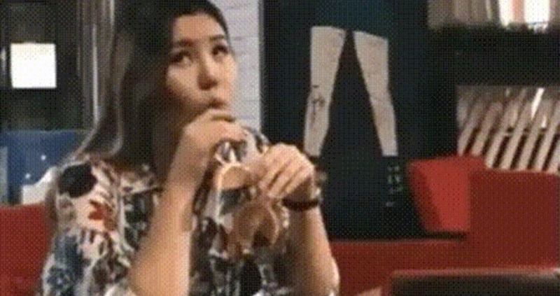 Misteriozni muškarac častio ju je kolačima i pićem, a onda ju je dočekalo neugodno iznenađenje