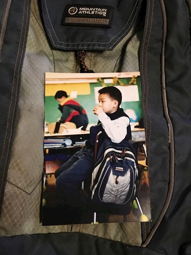 "Kupio sam ovaj ruksak kada sam 2001. došao u SAD. 18 godina kasnije još se dobro drži."