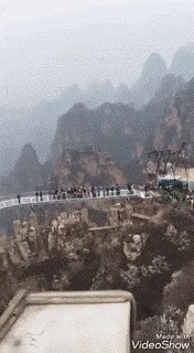 Ovo je turistička atrakcija na kojoj turisti plaču od straha, pogled tjera strah u kosti!