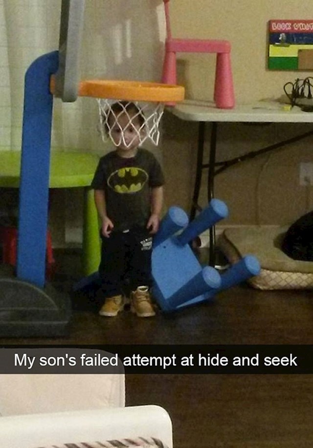 Dječačić se igrao skrivača s roditeljima, mislio je da ga ovdje nitko neće vidjeti.