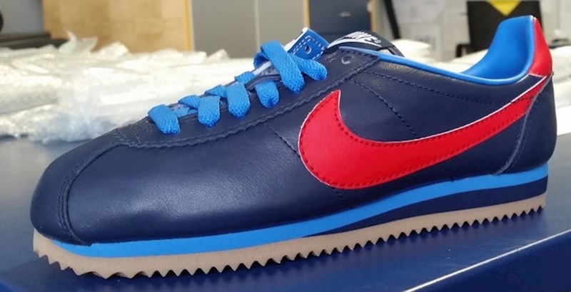 Nike je htio jednu svoju kolekciju obuće nazvati Aztec, no morali su odustati jer su saznali da je Adidas bio brži. Nakon toga je nazvali Cortez, po Španjolcu koji je pobijedio i opljačkao Azteke.