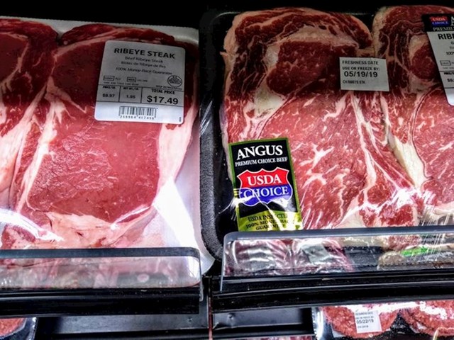 Razlika između skupog (lijevo) i jeftinog (desno) mesa