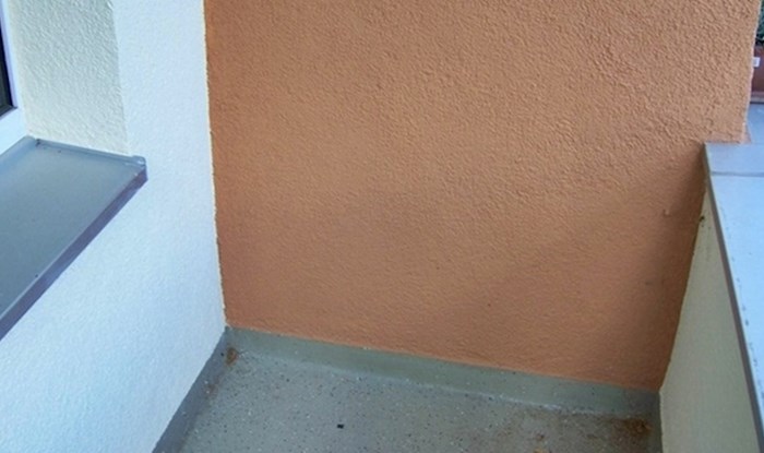 Mladić je mali balkon pretvorio u savršeno mjesto za uživanje u jutarnjoj kavi