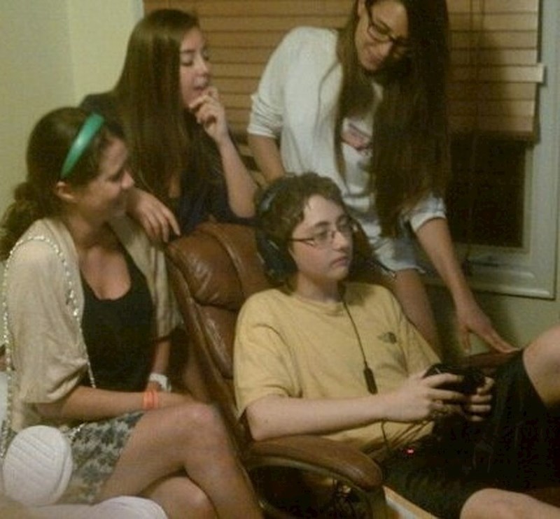 Igrice su mu zanimljivije.