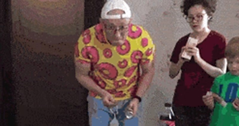 Tata je s djecom smislio zanimljivu igru na sreću, pogledajte kako je klinjo osvojio novac