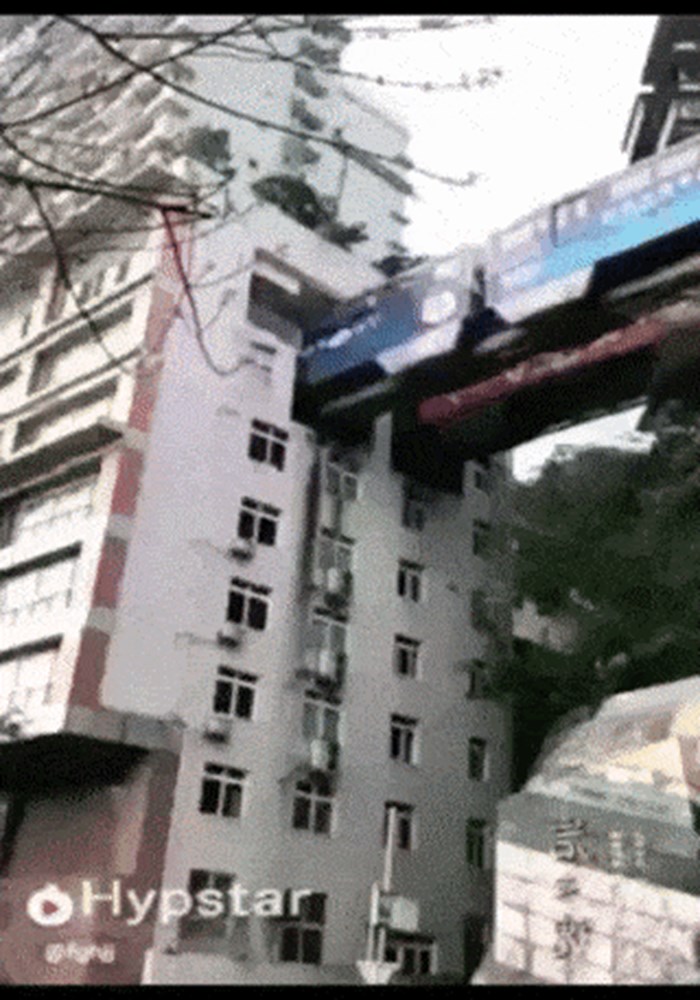 Susjedi su im vagoni: Ovako izgledaju zgrade u Kini kroz koje prolaze vlakovi