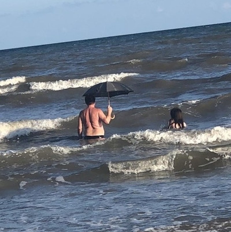 Bio je glavna atrakcija na plaži, 100%!