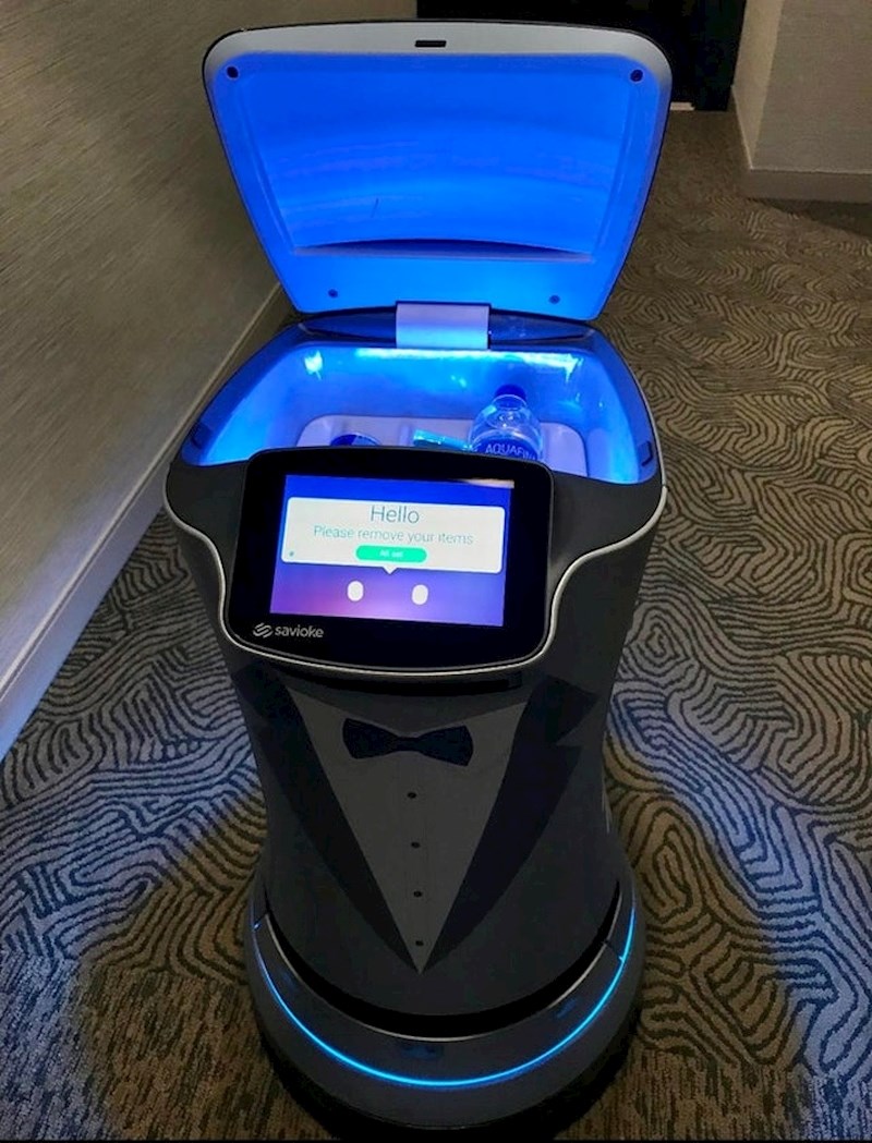 "U hotelskoj sobi sam naručio vodu i grickalice, poslali su mi robotskog batlera."