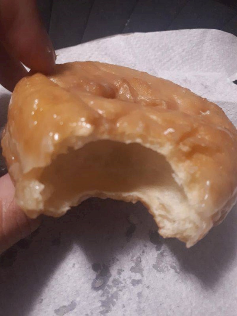 "Baš ja sam morao dobiti donut punjen zrakom."