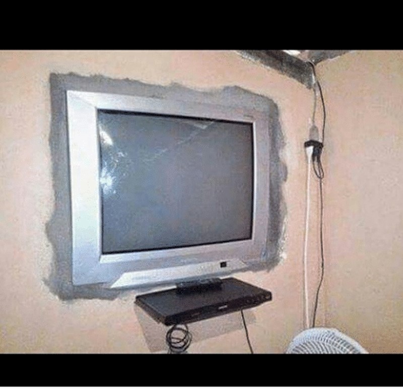 Htio je imati TV koji mu neće zauzimati puno mjesta.