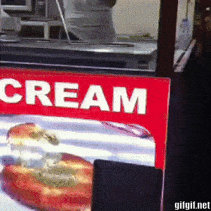 Prodavač sladoleda razljutio klinca, dječak mu je počeo prijetiti fizičkim obračunom