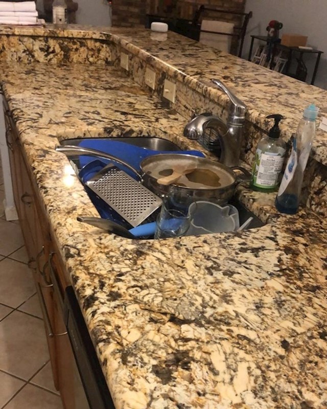 "Zamolila sam muža da počisti kuhinju i da sve što ne treba makne s radne površine..."