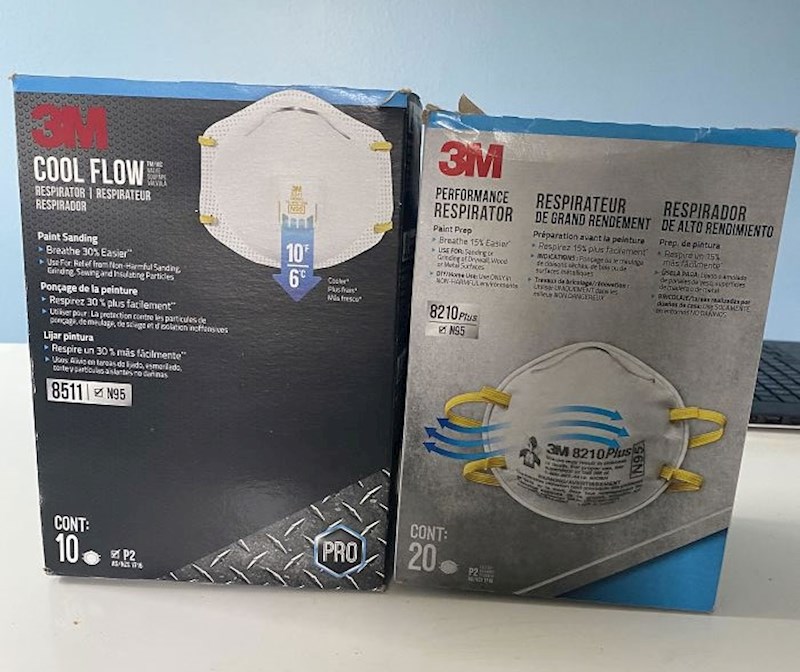 "Moja žena je u podrumu našla nešto što je danas itekako dragocjeno. Maske smo donirali lokalnoj bolnici."