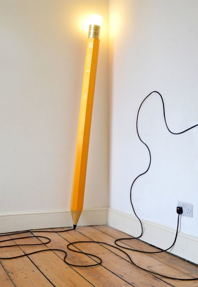 Lampa u obliku olovke