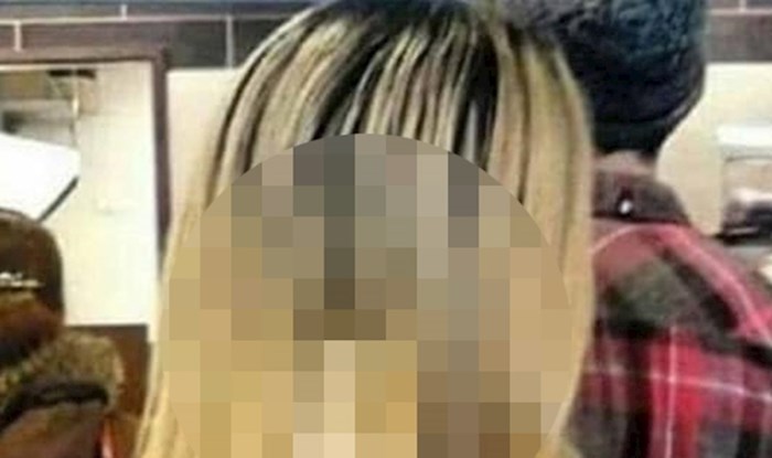 KATASTROFA FRIZURA Mislila je da nitko neće primijetiti da nosi ekstenzije, međutim...