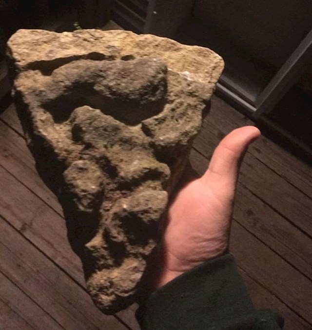 "Tijekom šetnje sam našao ovu stijenu koja izgleda kao komad pizze."