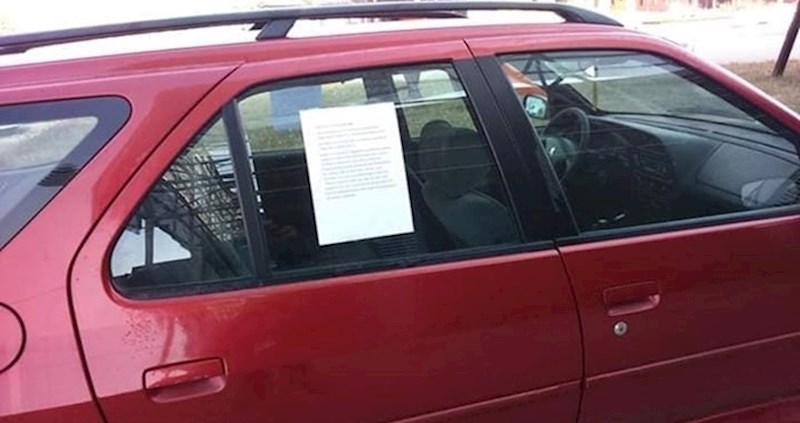 Brutalno iskrena poruka nasmijala je prolaznike, pogledajte zbog čega je čovjek prodavao auto
