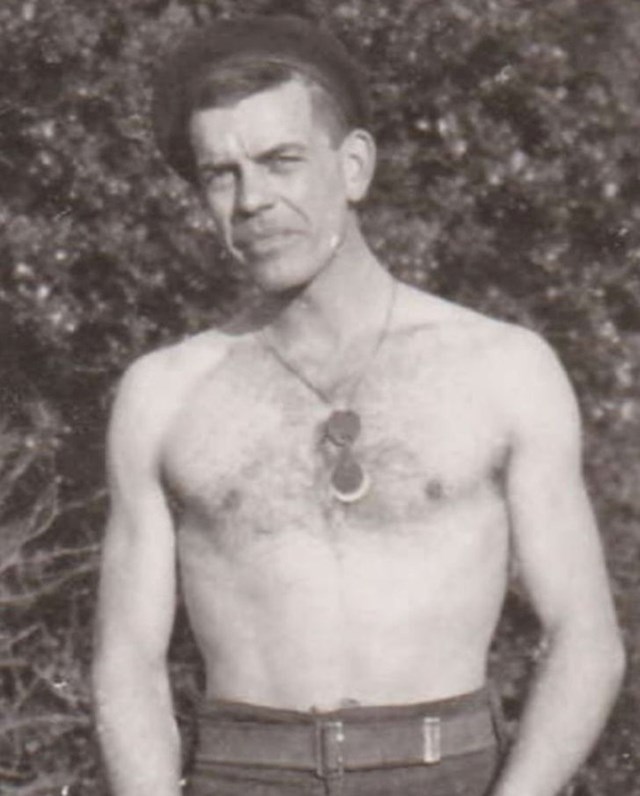 "Moj djed, kanadski vojnik, kad je imao samo 22 godine (1940.)"