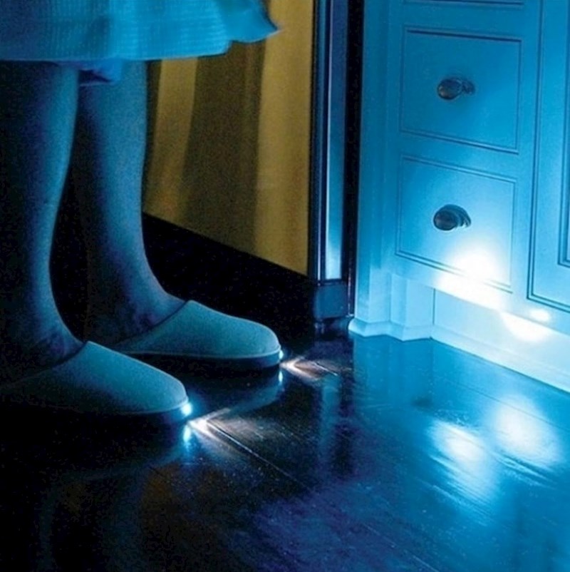 Noćne papuče s LED svjetlima