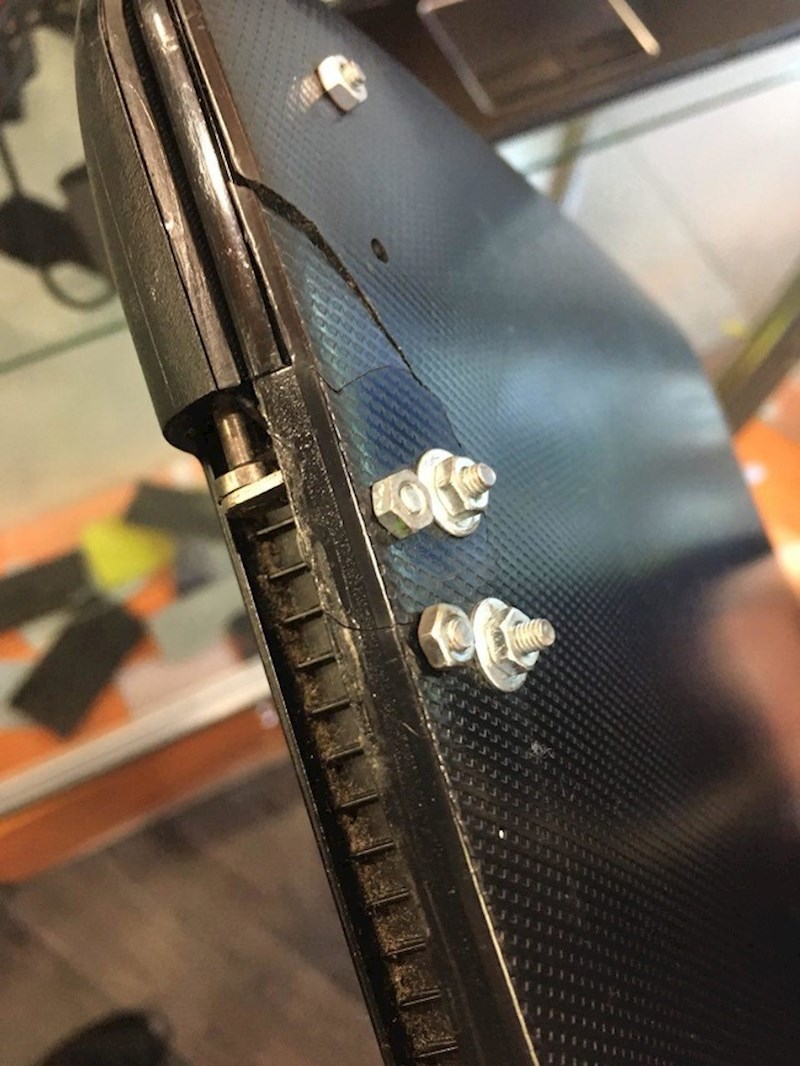 "Sjetio sam se kako bih mogao pričvrstiti laptop koji se raspadao."