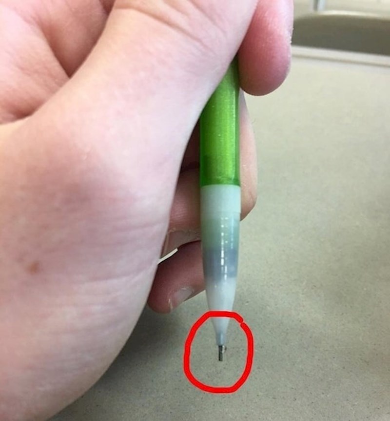 "Kemijska olovka mi je slučajno ostala u hlačama koje sam prao. Danas mi je na predavanju počela curiti voda iz nje."