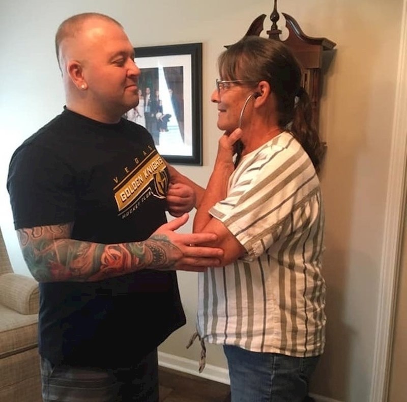 "Moja sestra je umrla. Ovog vikenda je čovjek koji je primio njeno srce dopustio mojoj mami da ga sluša kako kuca."