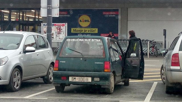 Pogledajte što je pisalo: