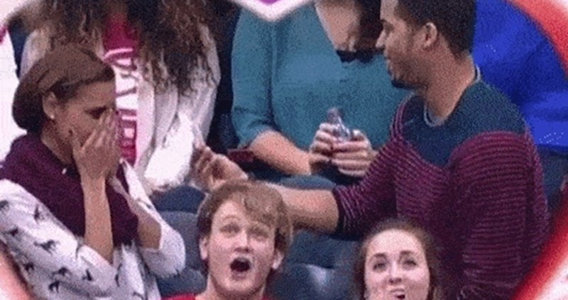 Mladić je htio zaprositi djevojku na "ljubavnoj kameri", a onda mu je netko pokvario plan