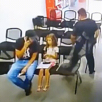 Ovo je znak da hitno mora na dijetu: Kamera je snimila nesvakidašnju scenu u čekaonici