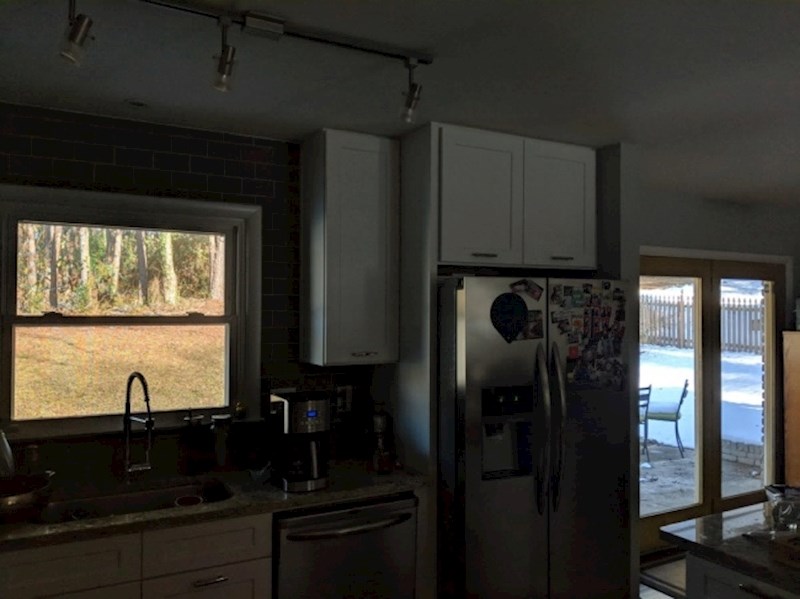 Na prozoru je jesen, a na vratima terase zima...