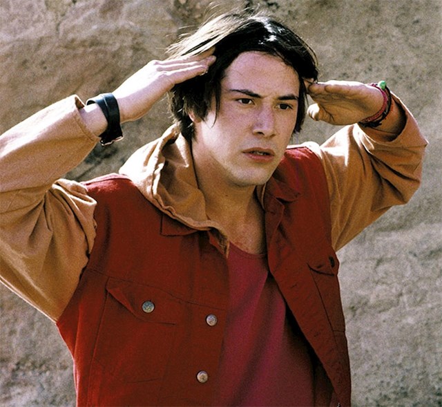 Keanu Reeves je u filmu "Bill & Ted's Excellent Adventure" glumio 17-godišnjaka iako je imao 25 godina.