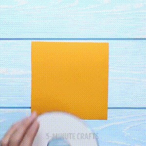 Ovaj primjer s papirom i CD-om dokazuje da uz malo volje i truda možete napraviti svašta