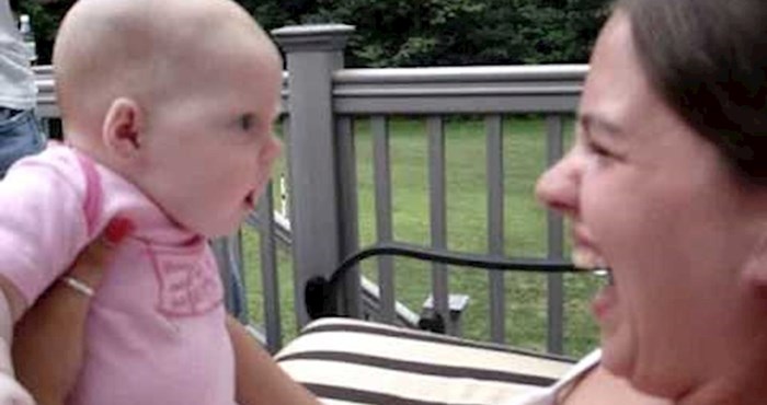 VIDEO Tetka je podigla svoju malu nećakinju, beba ju je svojom reakcijom nasmijala do suza