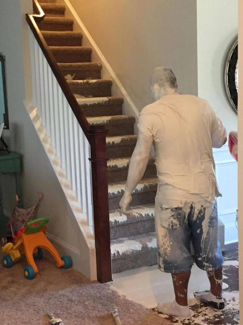 Htio je ofarbati zidove, međutim...