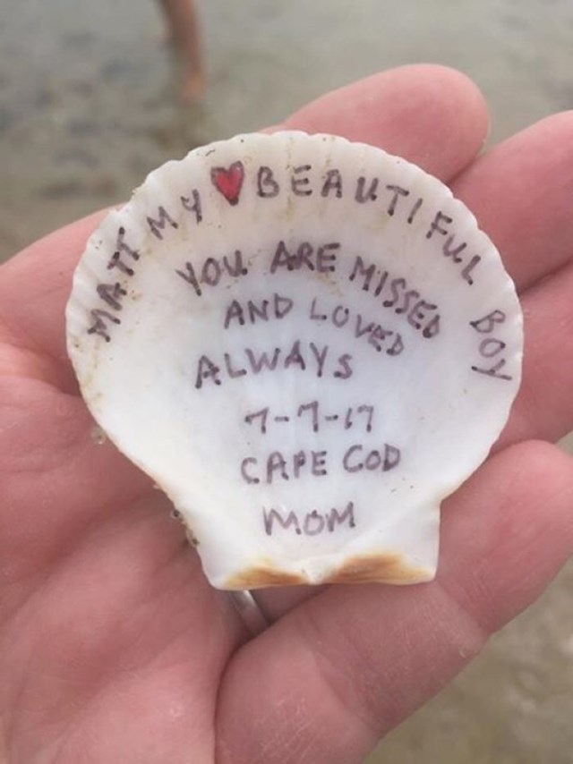 Našli su maminu poruku: "Matt, moj lijepi dječače. Fališ nam, volim te zauvijek. 7-7-17, Cape Cod, Mama"