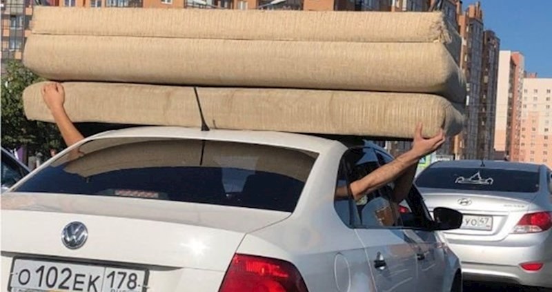 Ljudi su podijelili slike najčudnijih prizora koje su vidjeli na cestama