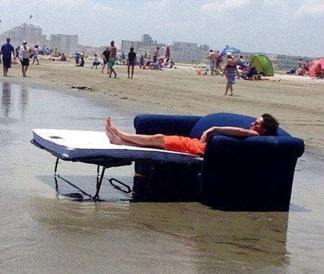 Najluđe slike s godišnjih odmora: Nećete vjerovati što neki ljudi rade na plažama #4