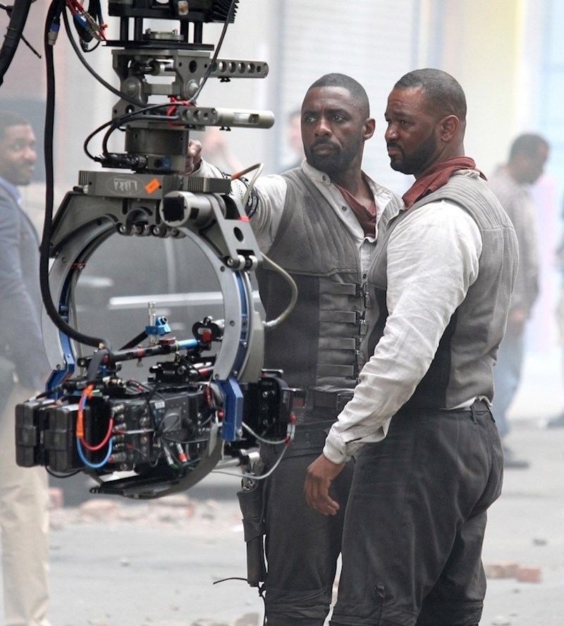 Idris Elba i njegov kaskader na snimanju filma "Kula tmine"