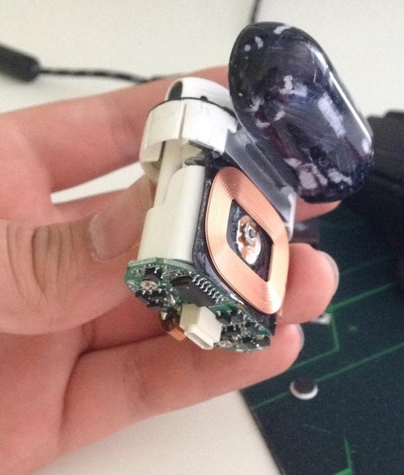 Unutrašnjost AirPods bežičnih slušalica