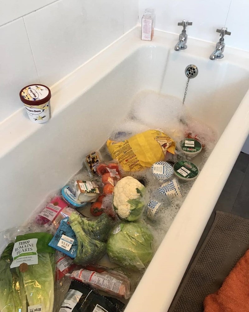 Amerikanka je nakon kupovine okupala svu hranu u kadi kako bi je dezinficirala.