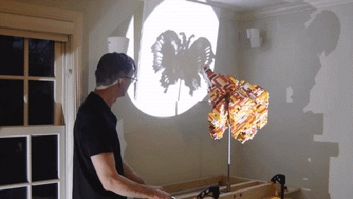 Mislili su da je od LEGO kockica napravio običnu glupost, no onda im je pokazao sjene