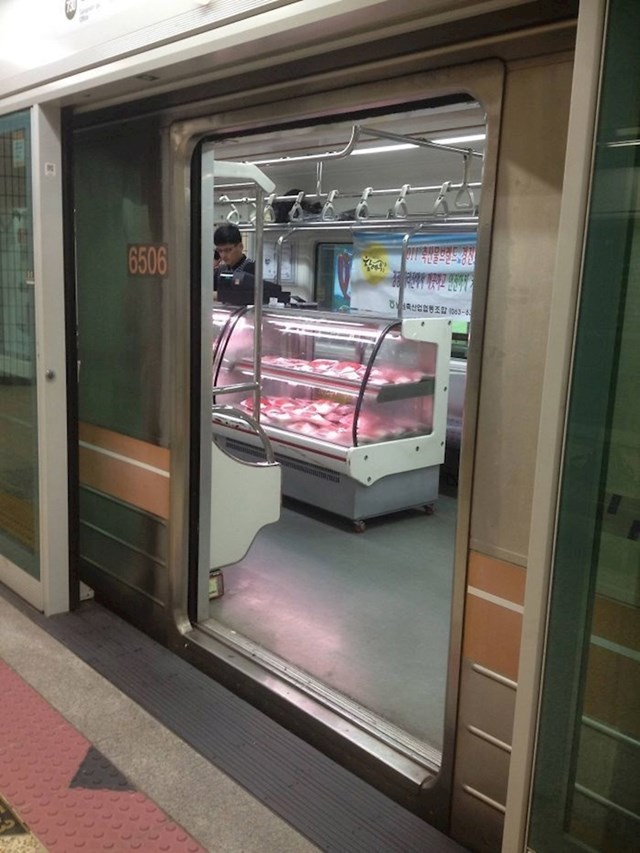 Mesnica u podzemnoj željeznici?! Pogledajte što je netko slikao u glavnom gradu Južne Koreje.